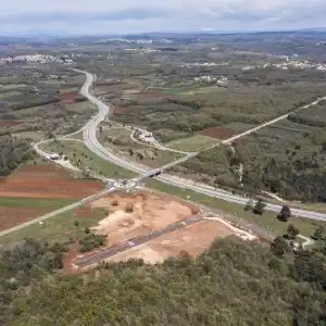 Ekskluzivne fotografije iz zraka Poduzetničke zone Štrpe