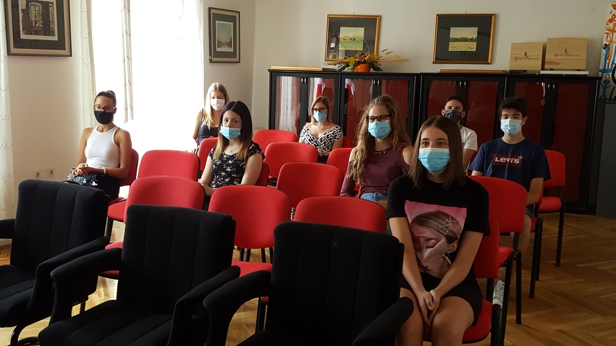 Obavijest o dodijeli nagrada odličnim učenicima